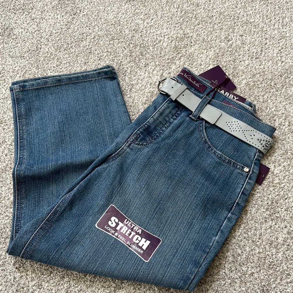 womens Gabby jeans capri blue belted